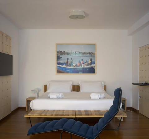 Bed, Photo of the whole room, Decorative detail, Bedroom, furniture