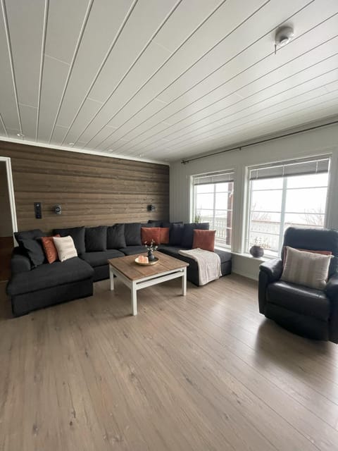 View (from property/room), Living room, Seating area