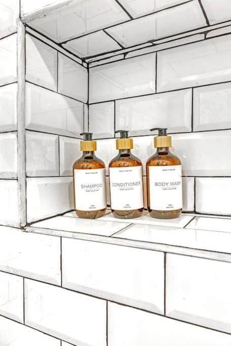 Aesthetic Apt, 15min Gran Vía, Sol, Theme park Apartment in Madrid