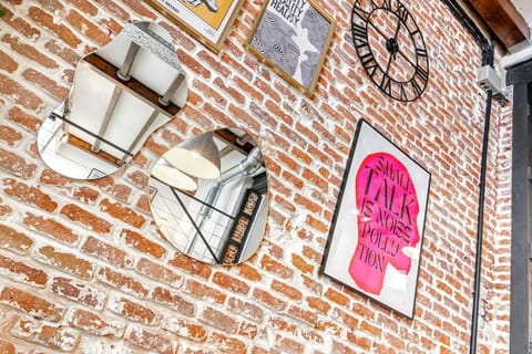 Aesthetic Apt, 15min Gran Vía, Sol, Theme park Apartment in Madrid