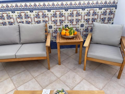 Food and drinks, Seating area