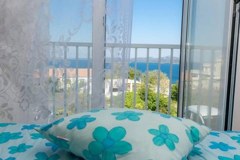 Bed, Balcony/Terrace, Bedroom, Sea view