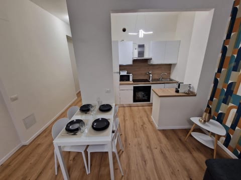 Coffee/tea facilities, Kitchen or kitchenette, Dining area, dishwasher, pet friendly, stove