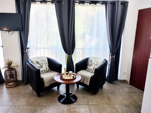 Appartement T2 Porto Apartment in Ota