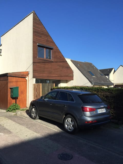 Property building, Parking