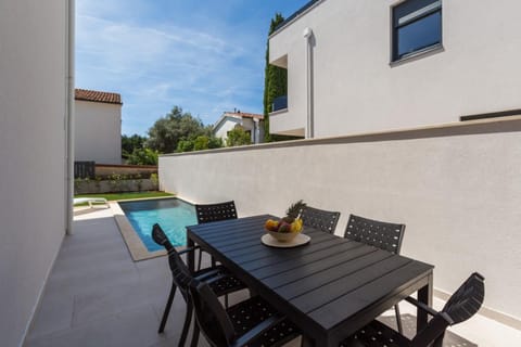 Holiday Home Blossom by SeeAdria House in Novigrad