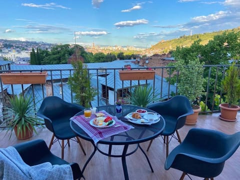Day, Natural landscape, Balcony/Terrace, Food and drinks, Food, Mountain view, Drinks