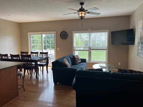 Living room, Seating area, Dining area
