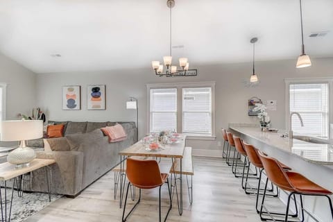 New Tucked Away Quiet Beach Haven House in Little River