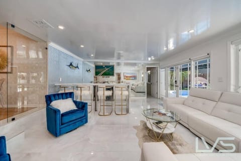 Floridita 5Bed 4Bath FTL Paradise with Tiki Hut Heated Pool House in Fort Lauderdale