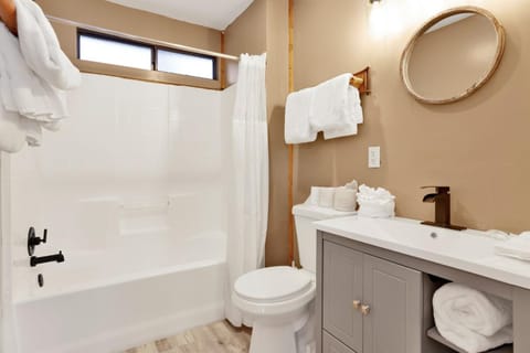 Lonepine#107 House in Big Bear