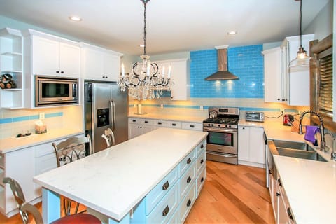 Kitchen or kitchenette, kitchen