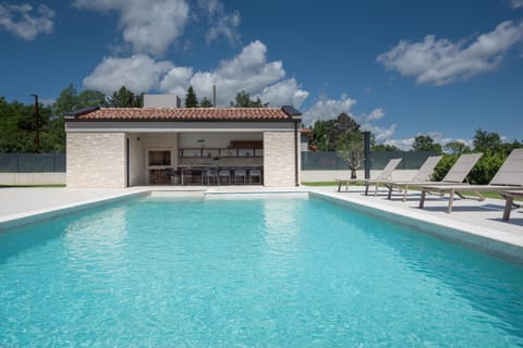 Pool view, Swimming pool, sunbed