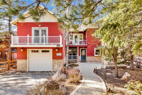 The grand chalet #1989 House in Big Bear