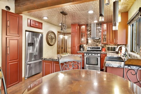 Kitchen or kitchenette, kitchen