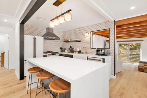 Kitchen or kitchenette, kitchen