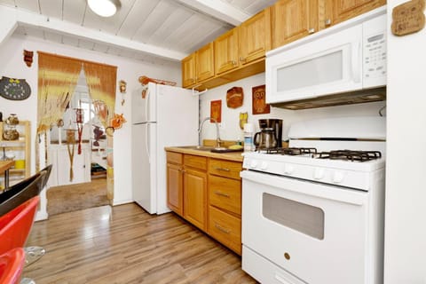 Kitchen or kitchenette, kitchen