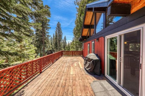 Carnelian Bay 4BD Near Beach & Slopes House in Tahoe Vista
