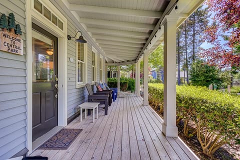 Central Park by Seabrook Hospitality House in Seabrook