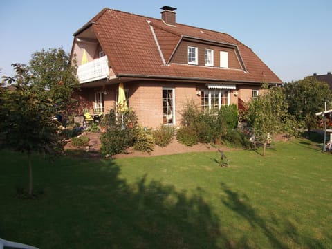 Facade/entrance, Garden