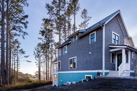 A Wave from It All by Seabrook Hospitality House in Seabrook