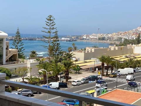 Balcony/Terrace, Beach, City view, Sea view