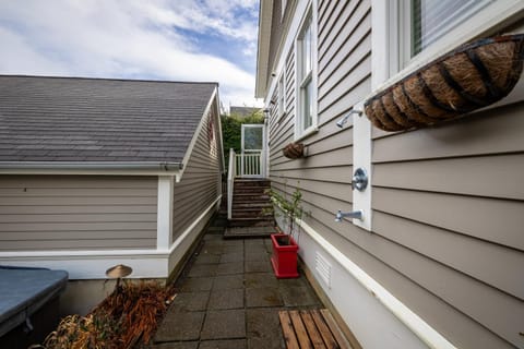 Shower, Property building