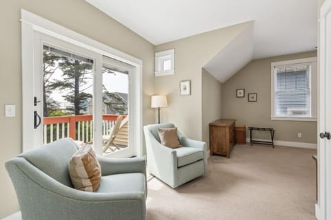 Coyote Cottage by Seabrook Hospitality House in Seabrook