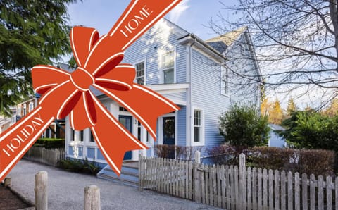 Endless Summer by Seabrook Hospitality House in Seabrook