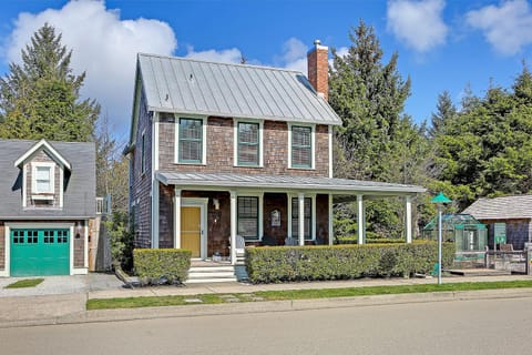 Property building, Day, Neighbourhood, Street view