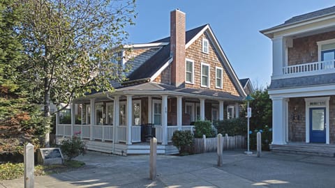 Let it Be by Seabrook Hospitality House in Seabrook