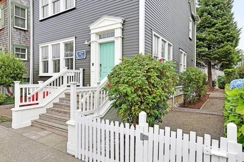 Property building, Day