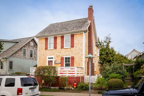 Property building, Neighbourhood