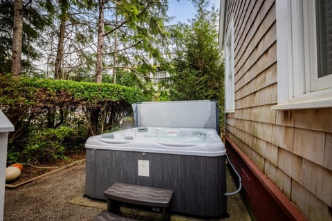 Natural landscape, Hot Tub