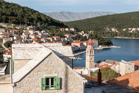 Property building, Nearby landmark, Natural landscape, City view, Sea view