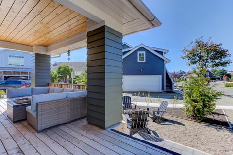 Property building, Patio, Day, View (from property/room), Balcony/Terrace