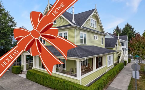 Sea Glass Tumbler by Seabrook Hospitality House in Seabrook