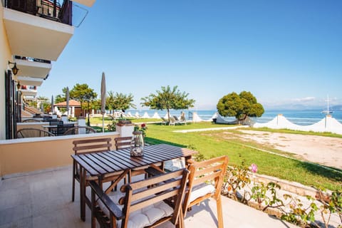 View (from property/room), Balcony/Terrace, Garden view, Sea view, Street view