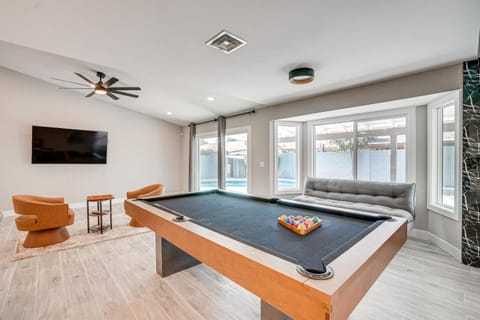 3 Mi to Spring Training! Family Getaway with Pool House in Sun City