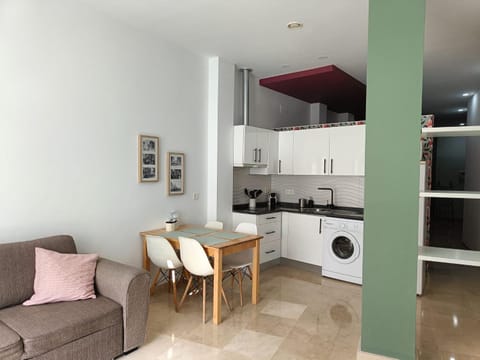 Kitchen or kitchenette, Living room