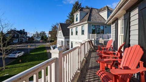 Patio, Day, Neighbourhood, View (from property/room), Balcony/Terrace