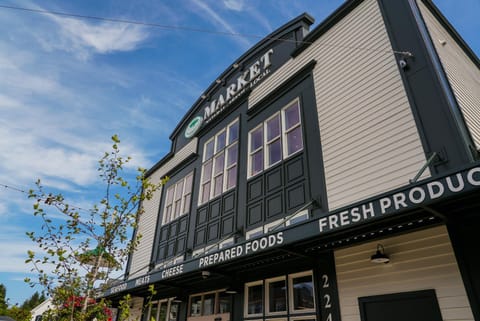 The Washington House by Seabrook Hospitality House in Seabrook