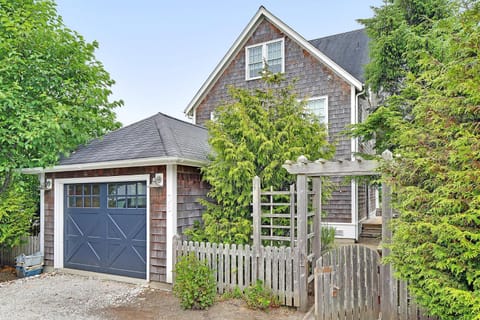 Property building, Parking