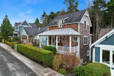 Property building, Neighbourhood