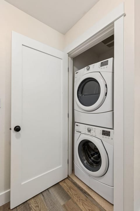 Our Otter Home by Seabrook Hospitality House in Seabrook