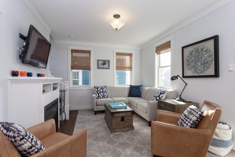 TV and multimedia, Living room, pet friendly