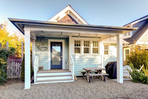 A Whales Tale by Seabrook Hospitality House in Seabrook