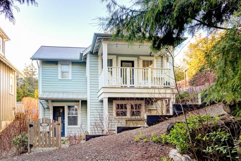 A Whales Tale by Seabrook Hospitality House in Seabrook