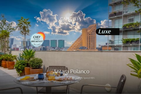 View (from property/room), Balcony/Terrace, Seating area, City view, Breakfast