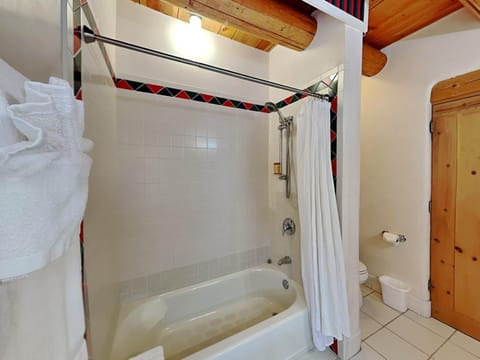 Luces de la Ciudad House in Santa Fe